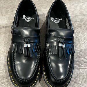 Martens Adrian Hardware
Polished Smooth Tassel Loafers